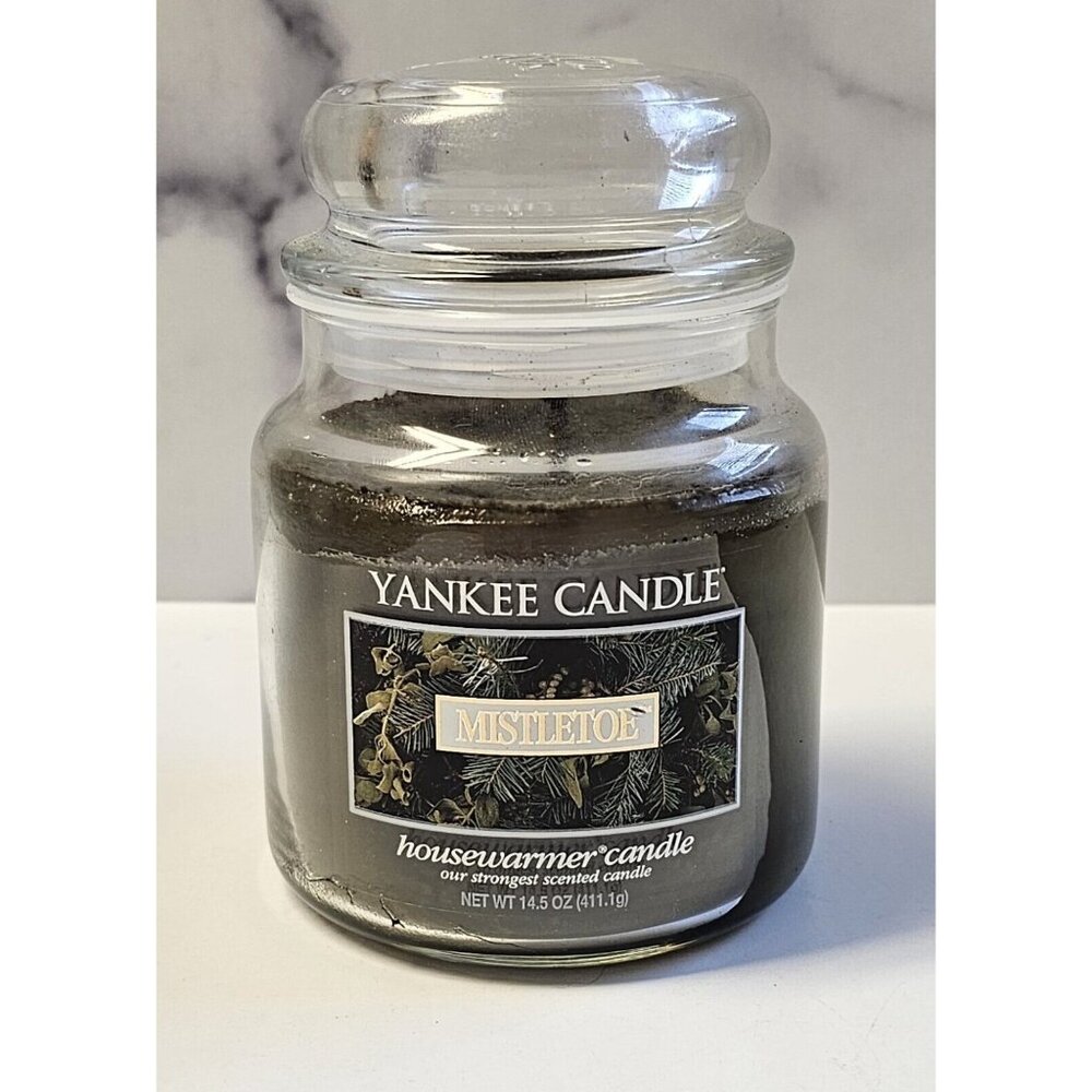 ORIGINAL LARGE RETIRED 14.5 OZ YANKEE CANDLE Mistletoe Christmas Candle SEE PICS